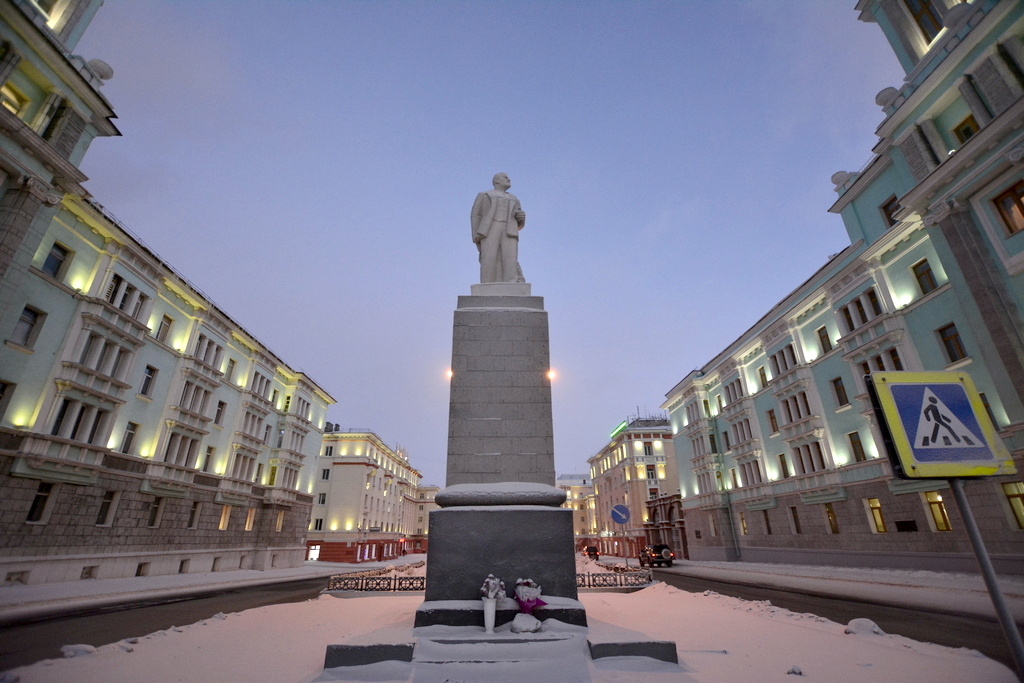 Памятник Ленину в Норильске